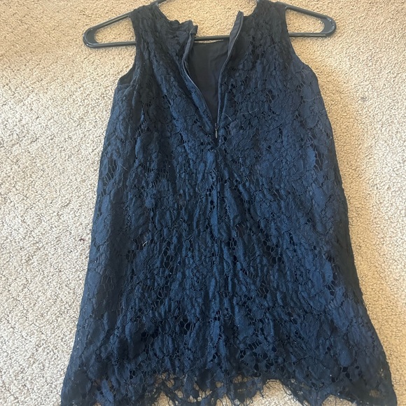 Girls Elegant Black Lace Dress - Picture 3 of 4